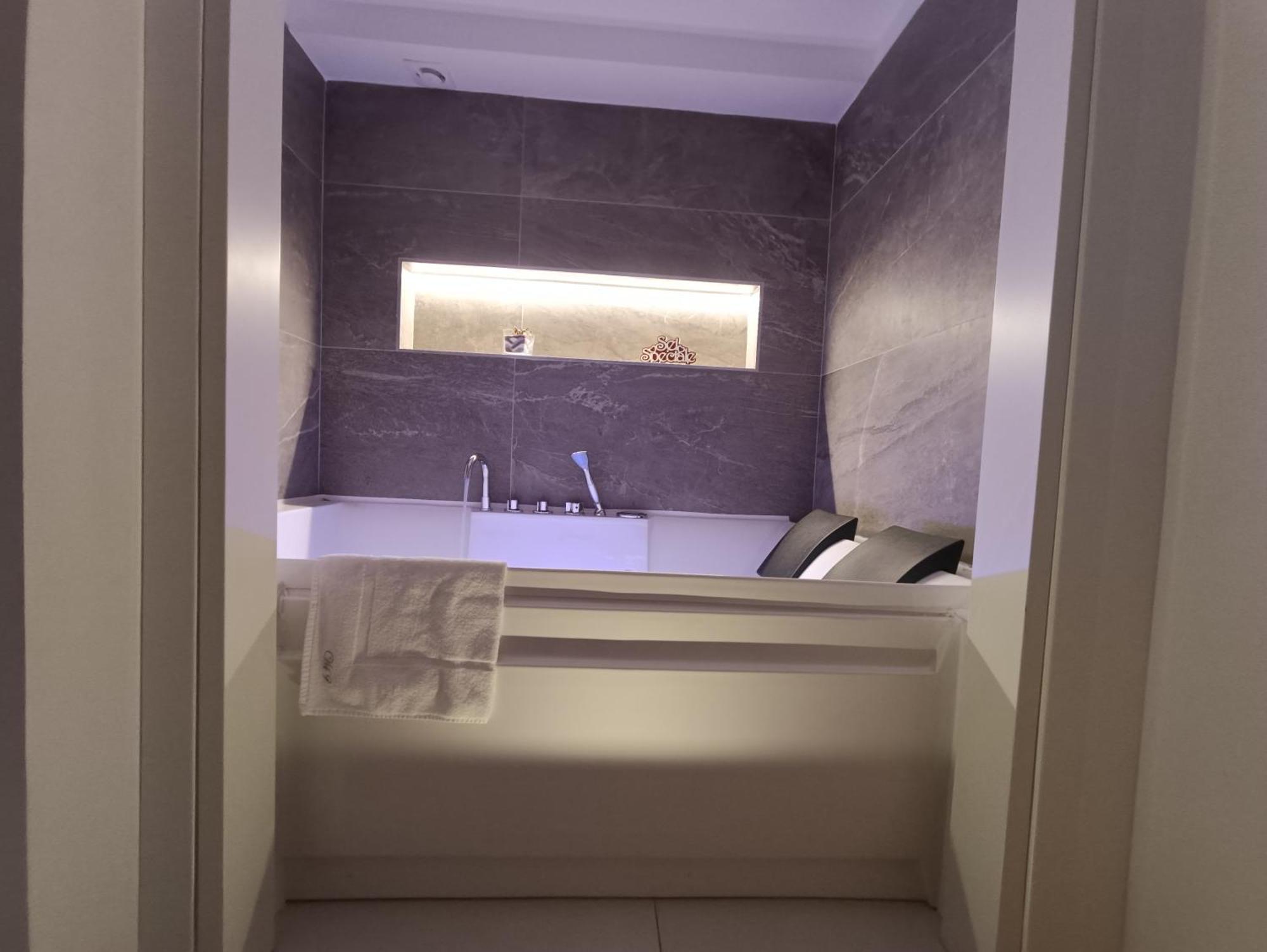 Wal49 Suite Bari Extérieur photo